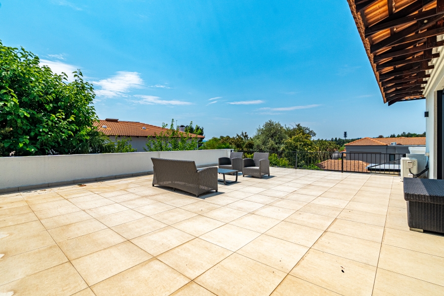 5 Bedroom Property for Sale in Dainfern Golf Estate Gauteng