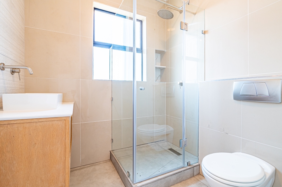 5 Bedroom Property for Sale in Dainfern Golf Estate Gauteng