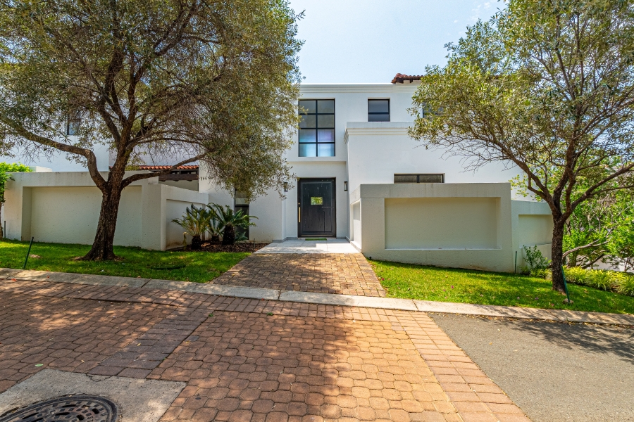5 Bedroom Property for Sale in Dainfern Golf Estate Gauteng