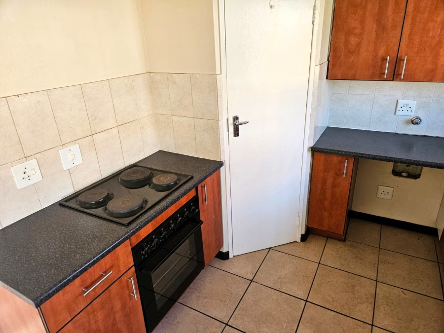 To Let 2 Bedroom Property for Rent in The Reeds Gauteng