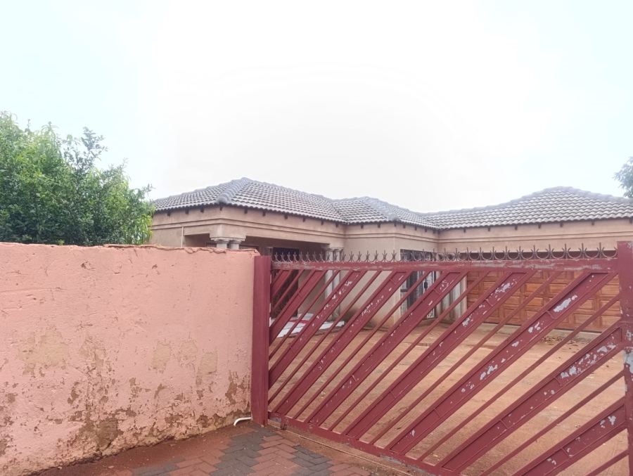 3 Bedroom Property for Sale in Soshanguve VV Gauteng