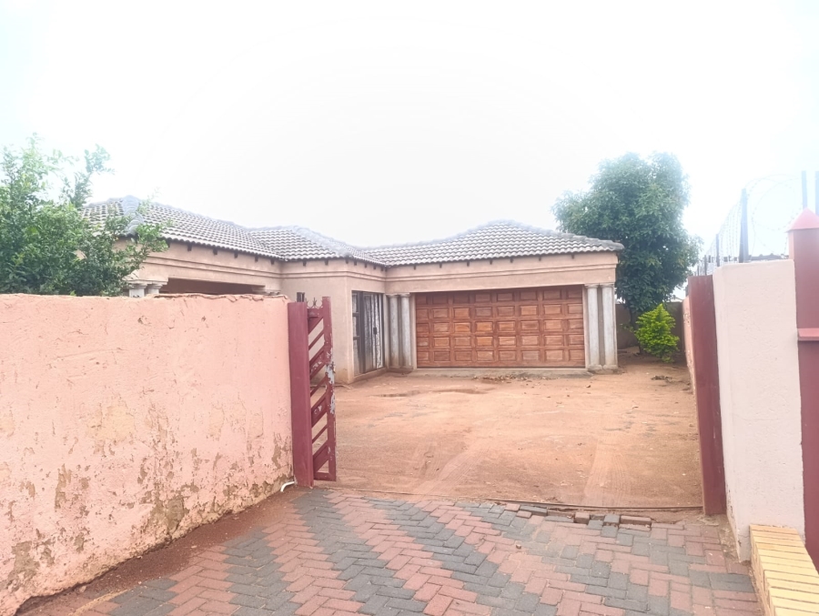 3 Bedroom Property for Sale in Soshanguve VV Gauteng