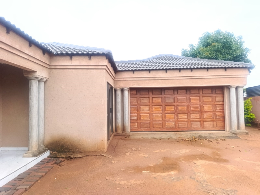 3 Bedroom Property for Sale in Soshanguve VV Gauteng