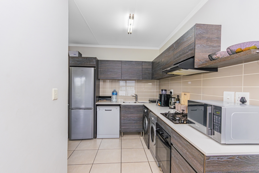 1 Bedroom Property for Sale in Olivedale Gauteng