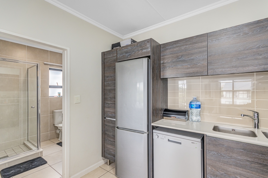 1 Bedroom Property for Sale in Olivedale Gauteng