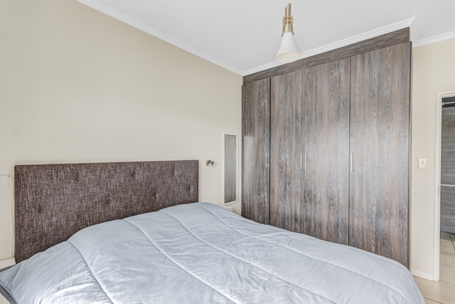 1 Bedroom Property for Sale in Olivedale Gauteng