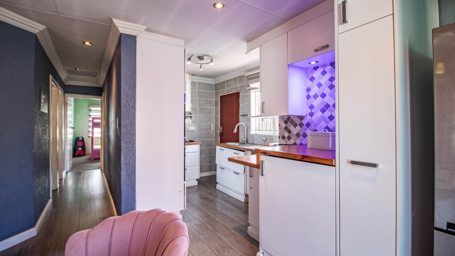 3 Bedroom Property for Sale in Mondeor Gauteng