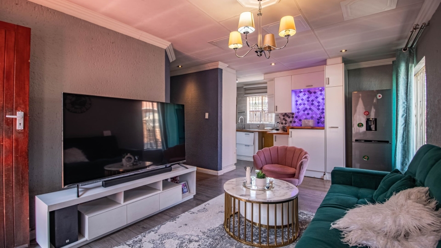 3 Bedroom Property for Sale in Mondeor Gauteng