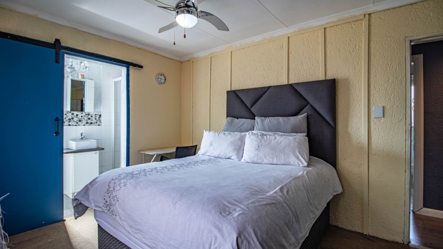 3 Bedroom Property for Sale in Mondeor Gauteng