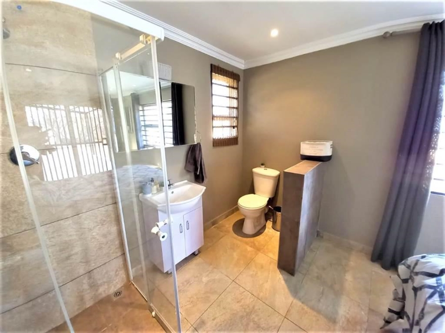 4 Bedroom Property for Sale in Hartbeesfontein AH Gauteng