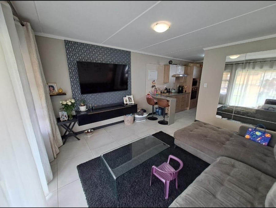 2 Bedroom Property for Sale in Amberfield Gauteng