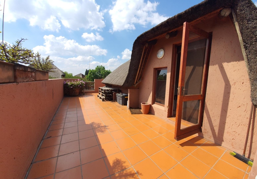 2 Bedroom Property for Sale in Sunninghill Gauteng
