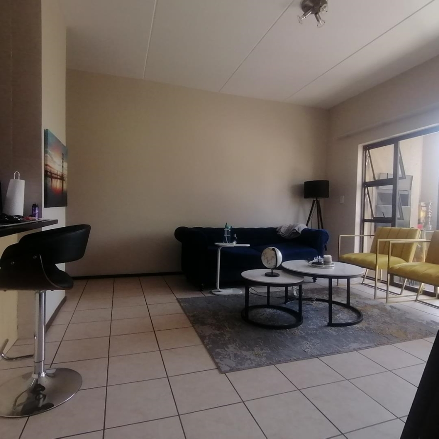 2 Bedroom Property for Sale in Lonehill Gauteng