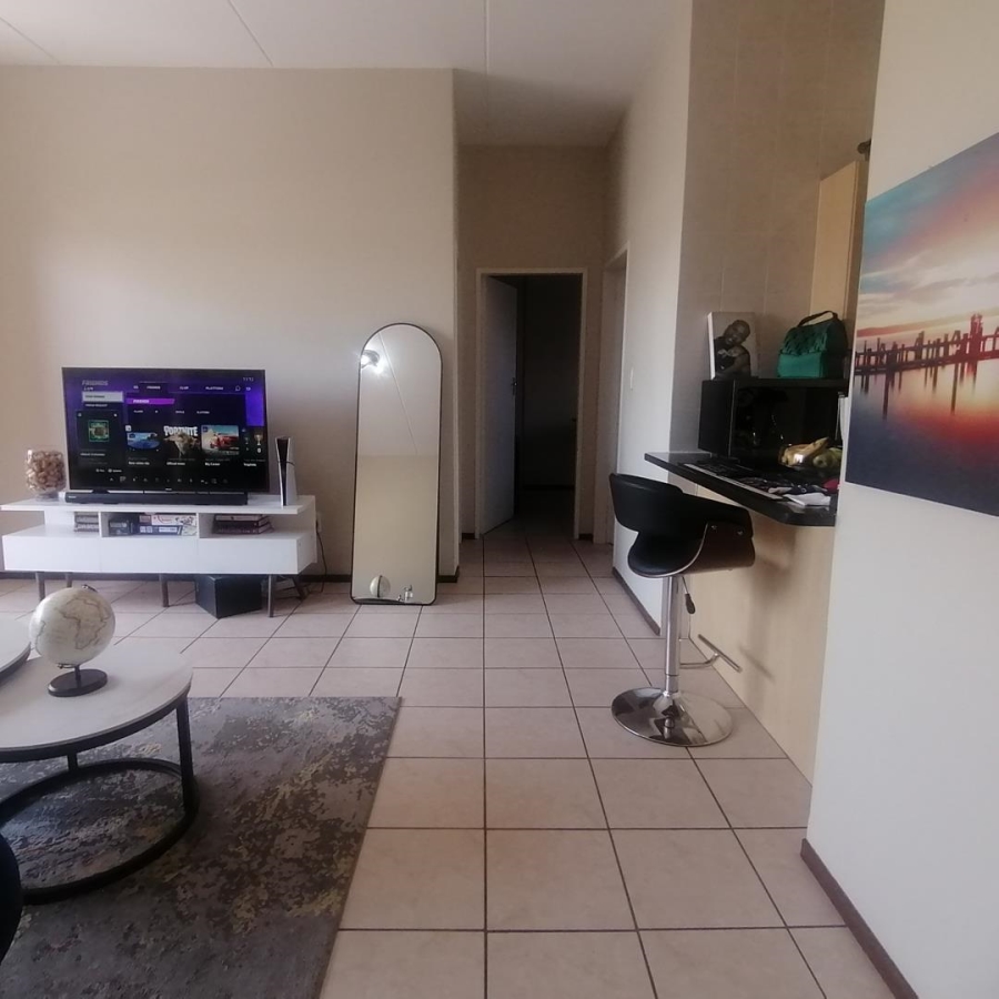 2 Bedroom Property for Sale in Lonehill Gauteng