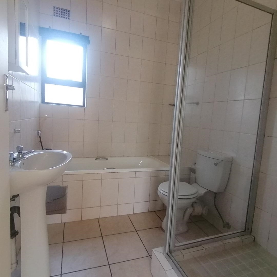 2 Bedroom Property for Sale in Lonehill Gauteng