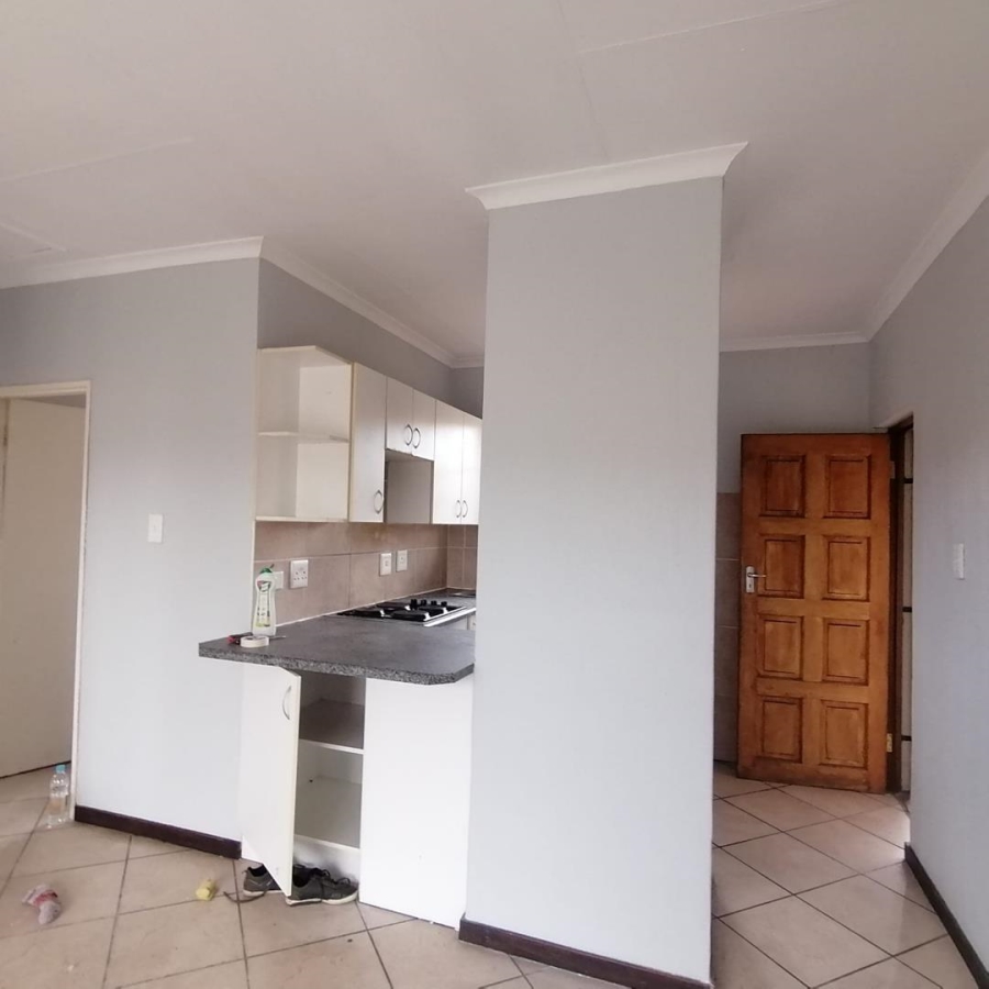 2 Bedroom Property for Sale in Wilgeheuwel Gauteng