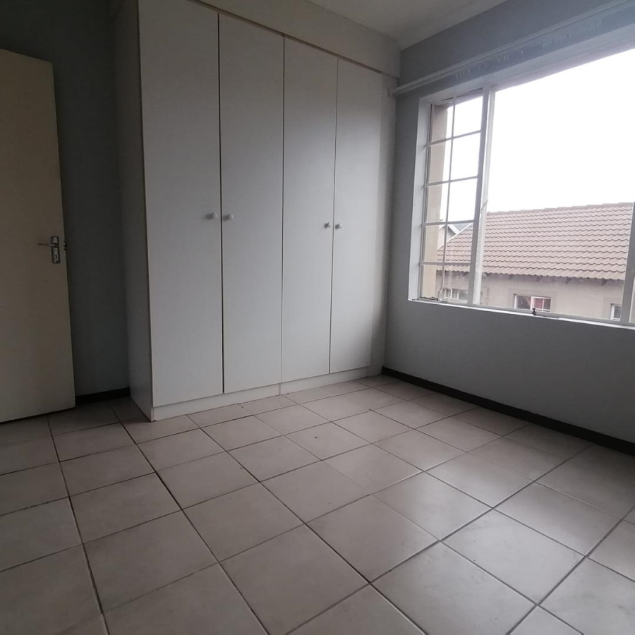 2 Bedroom Property for Sale in Wilgeheuwel Gauteng
