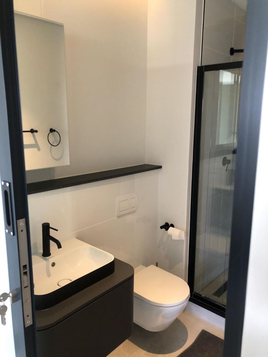 1 Bedroom Property for Sale in Waterfall Gauteng