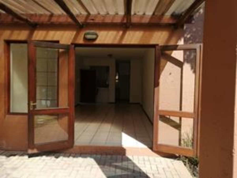 2 Bedroom Property for Sale in Sunninghill Gauteng