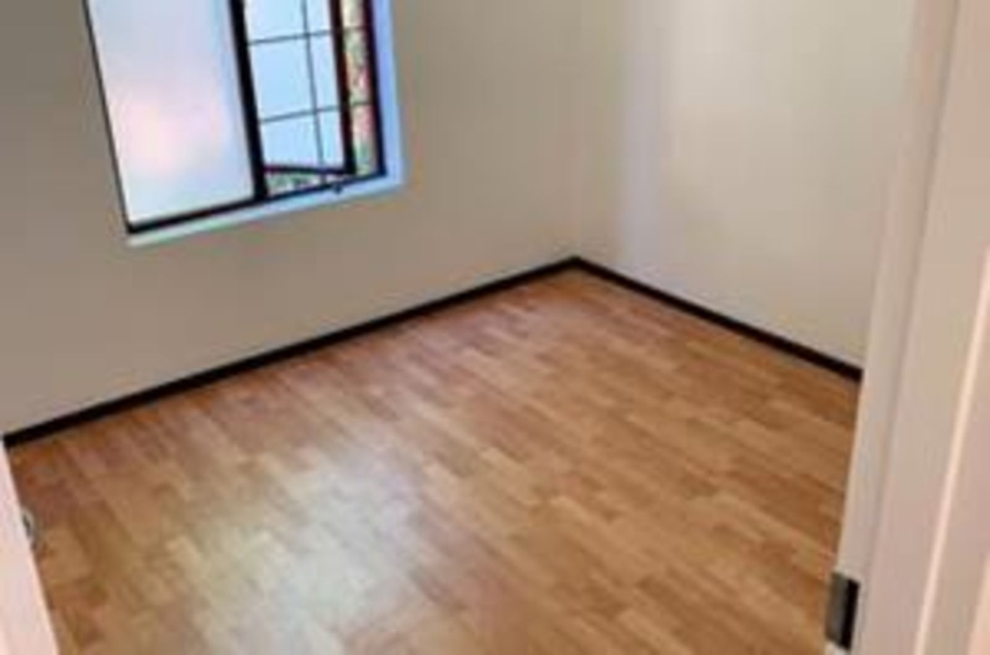 2 Bedroom Property for Sale in Sunninghill Gauteng