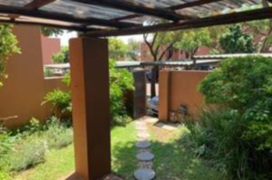 2 Bedroom Property for Sale in Sunninghill Gauteng