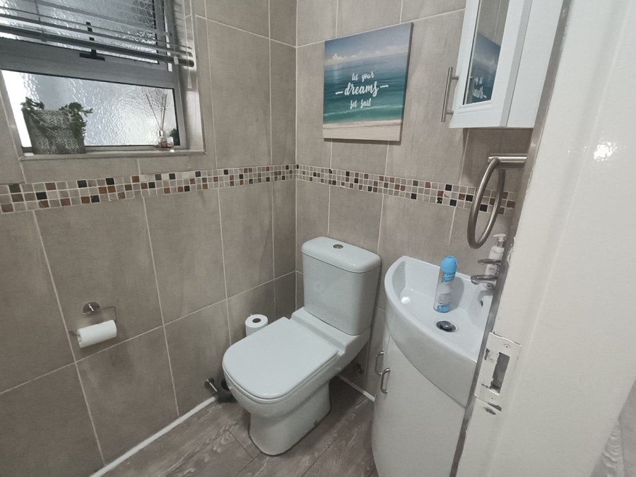 2 Bedroom Property for Sale in Rynfield Gauteng