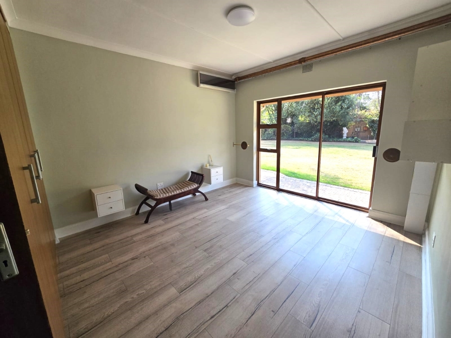 6 Bedroom Property for Sale in Selcourt Gauteng