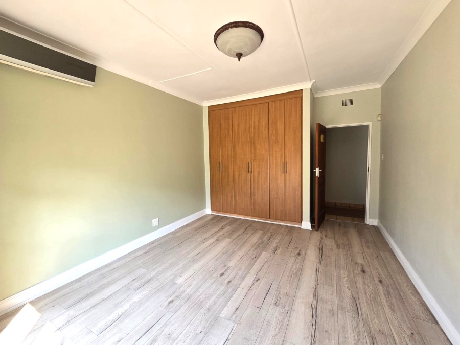 6 Bedroom Property for Sale in Selcourt Gauteng