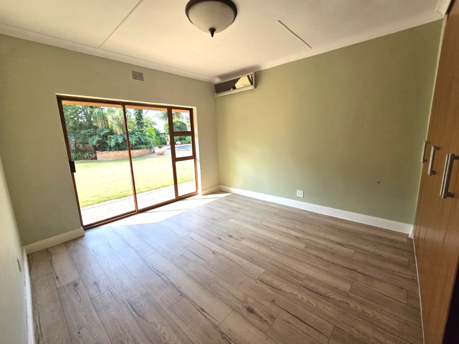 6 Bedroom Property for Sale in Selcourt Gauteng