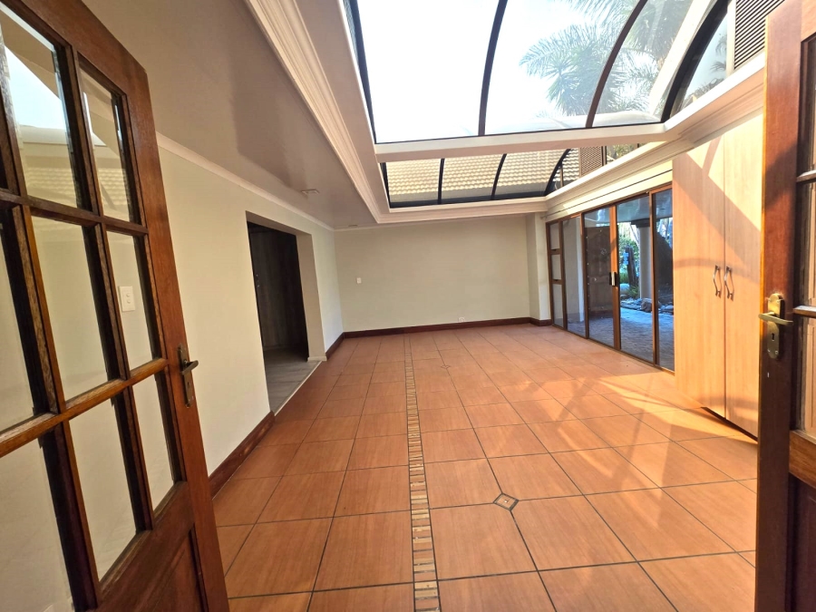 6 Bedroom Property for Sale in Selcourt Gauteng