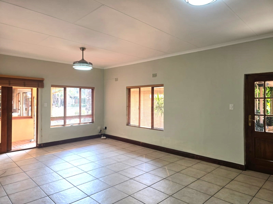 6 Bedroom Property for Sale in Selcourt Gauteng
