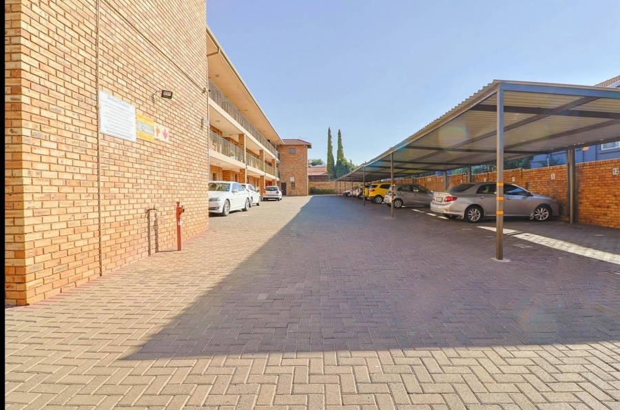 2 Bedroom Property for Sale in New Redruth Gauteng