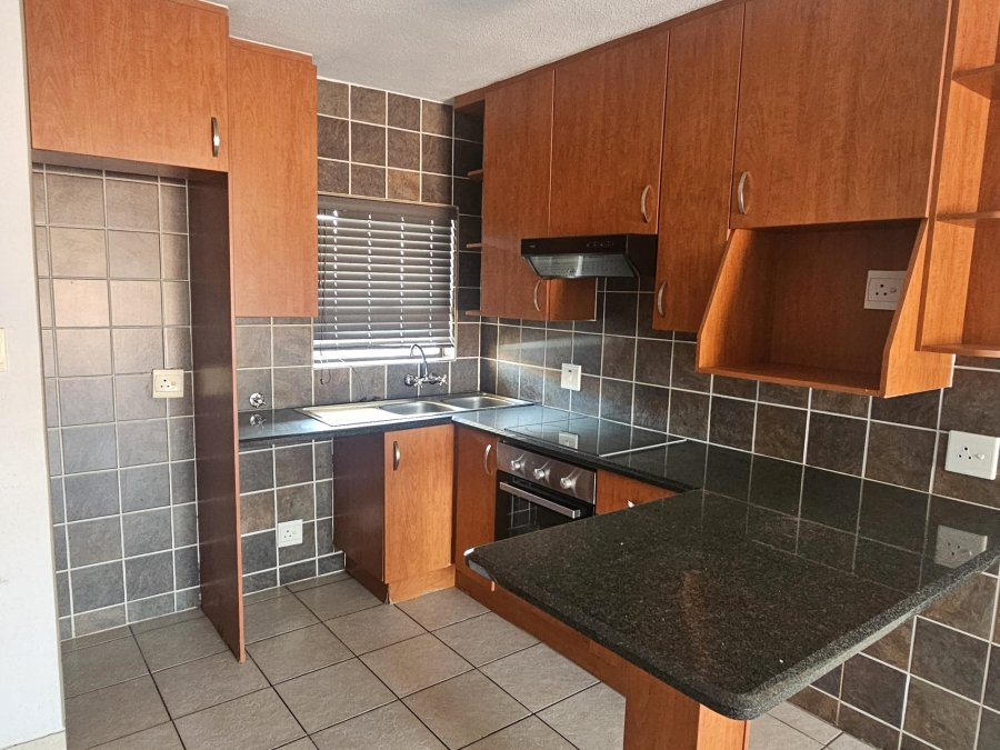 2 Bedroom Property for Sale in New Redruth Gauteng