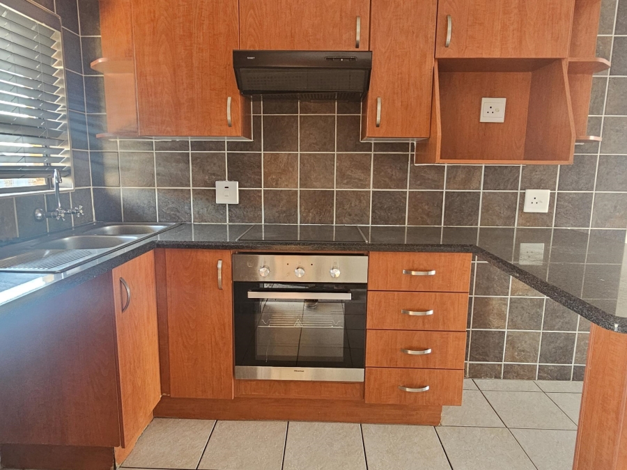 2 Bedroom Property for Sale in New Redruth Gauteng