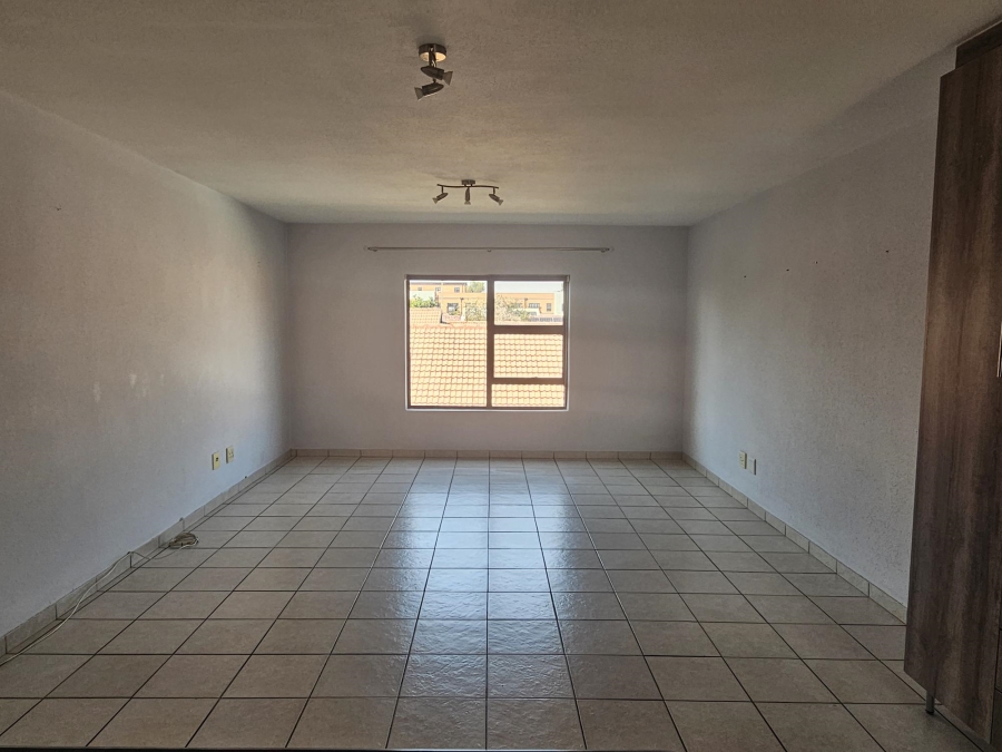 2 Bedroom Property for Sale in New Redruth Gauteng