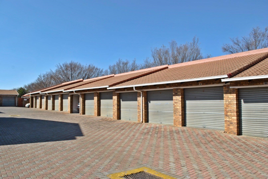 2 Bedroom Property for Sale in Krugersdorp North Gauteng