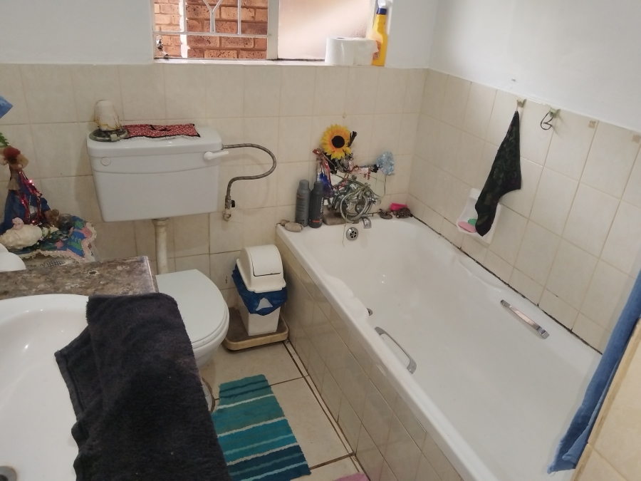 2 Bedroom Property for Sale in Krugersdorp North Gauteng