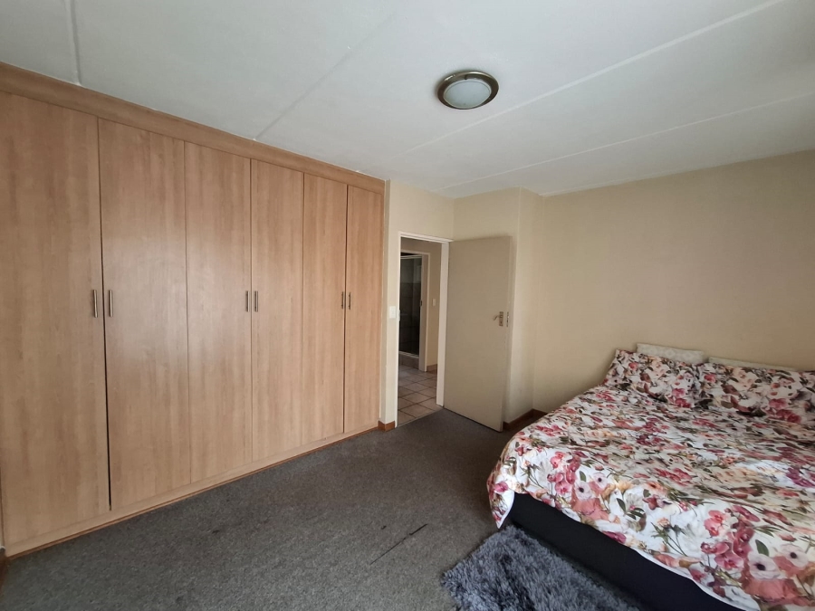 2 Bedroom Property for Sale in Vanderbijlpark SE 4 Gauteng