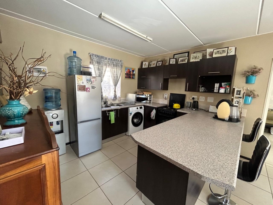2 Bedroom Property for Sale in Honeypark Gauteng
