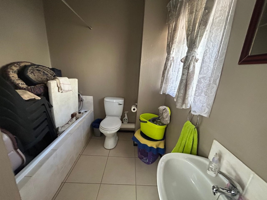 2 Bedroom Property for Sale in Honeypark Gauteng