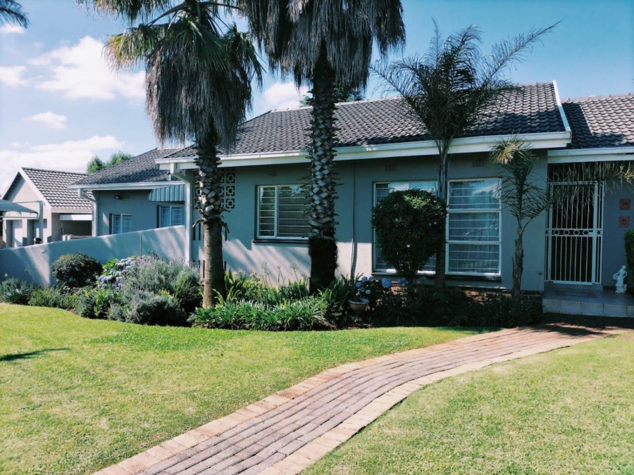 4 Bedroom Property for Sale in Greenhills Gauteng