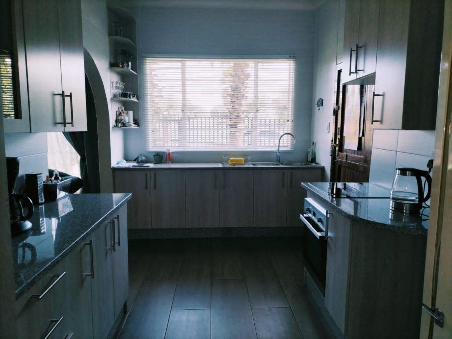 4 Bedroom Property for Sale in Greenhills Gauteng