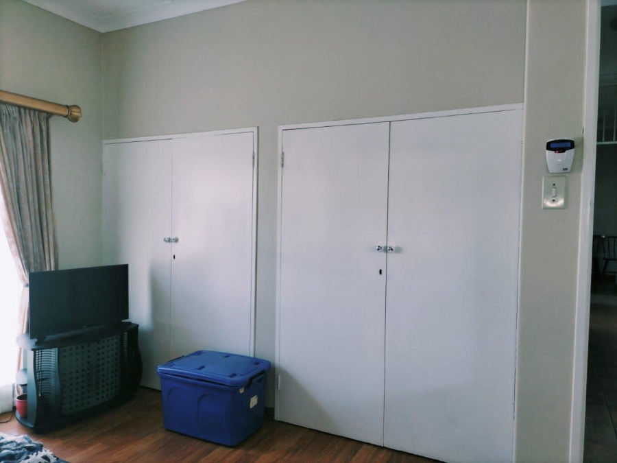 4 Bedroom Property for Sale in Greenhills Gauteng