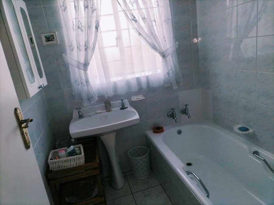 4 Bedroom Property for Sale in Greenhills Gauteng