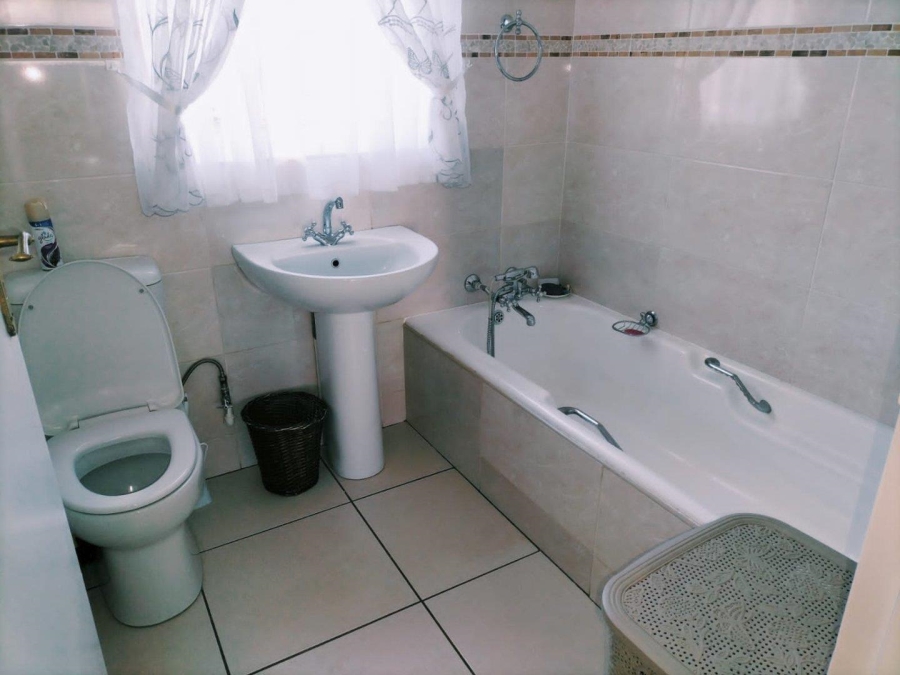 4 Bedroom Property for Sale in Greenhills Gauteng