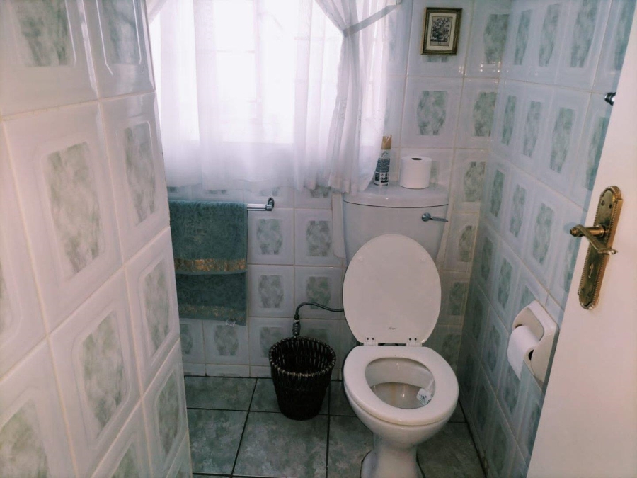 4 Bedroom Property for Sale in Greenhills Gauteng