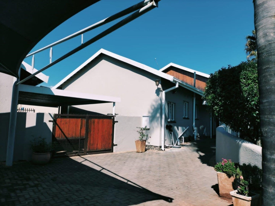 4 Bedroom Property for Sale in Greenhills Gauteng