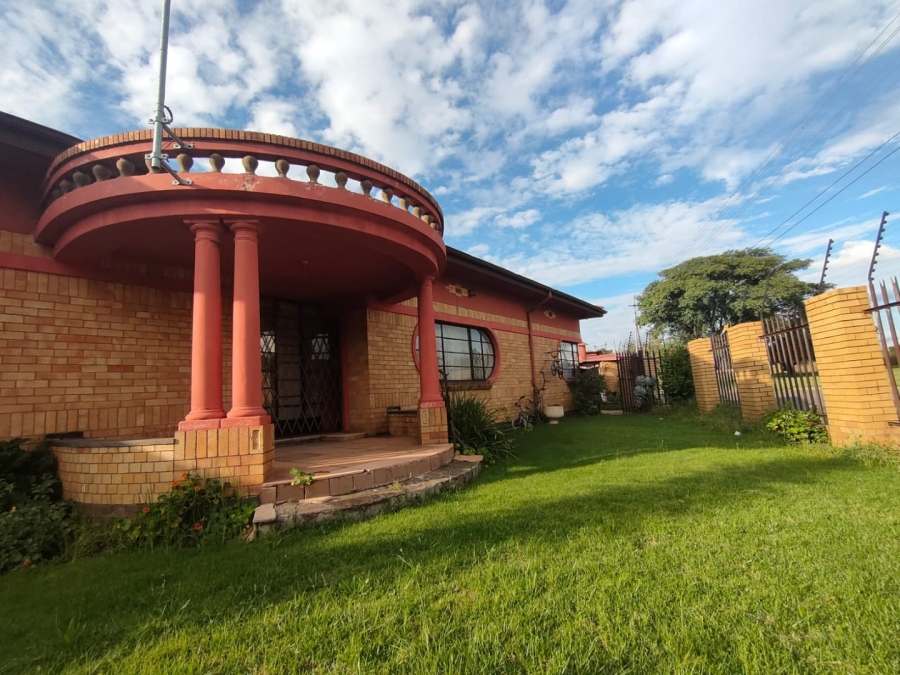 4 Bedroom Property for Sale in Homelake Gauteng