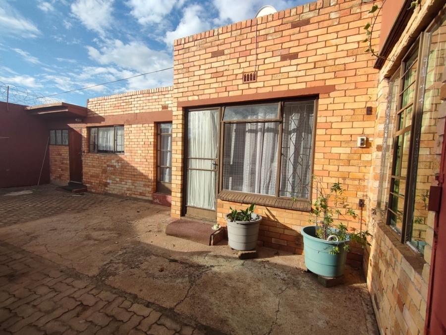 4 Bedroom Property for Sale in Homelake Gauteng