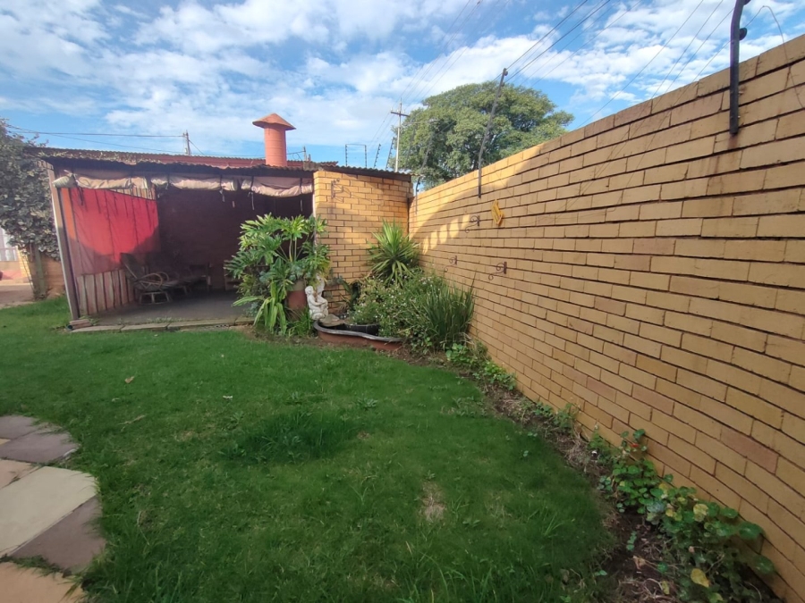 4 Bedroom Property for Sale in Homelake Gauteng